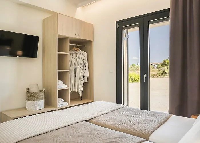 빌라 Pinelopi Tria