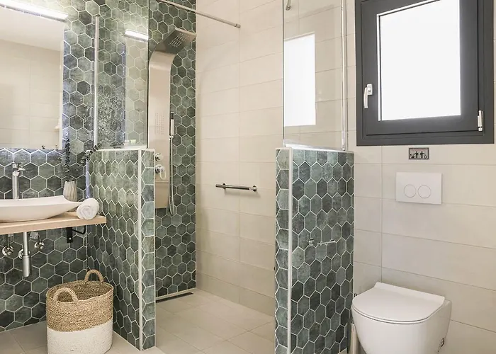 Pinelopi Tria Kounopetra